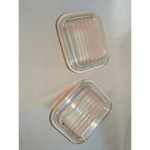 Two (2) Vintage Orange Pyrex 501 B 1-1/2 Cup Small Refrigerator Dish With Lids - Picture 4 of 5
